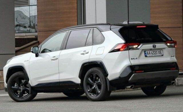 Белый Тойота РАВ 4, объемом двигателя 0 л и пробегом 84 тыс. км за 18000 $, фото 9 на Automoto.ua