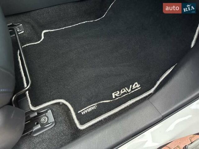 Белый Тойота РАВ 4, объемом двигателя 2.5 л и пробегом 88 тыс. км за 34999 $, фото 35 на Automoto.ua