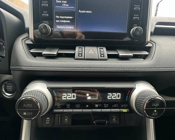 Белый Тойота РАВ 4, объемом двигателя 2.49 л и пробегом 8 тыс. км за 30500 $, фото 7 на Automoto.ua