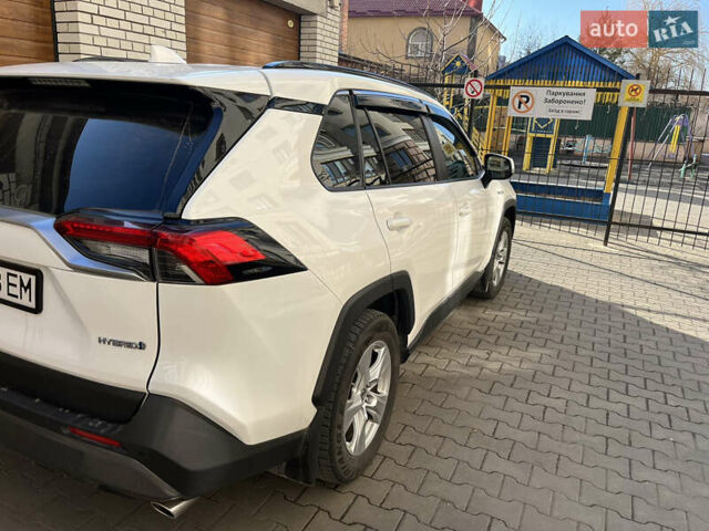 Белый Тойота РАВ 4, объемом двигателя 2.49 л и пробегом 115 тыс. км за 30000 $, фото 1 на Automoto.ua