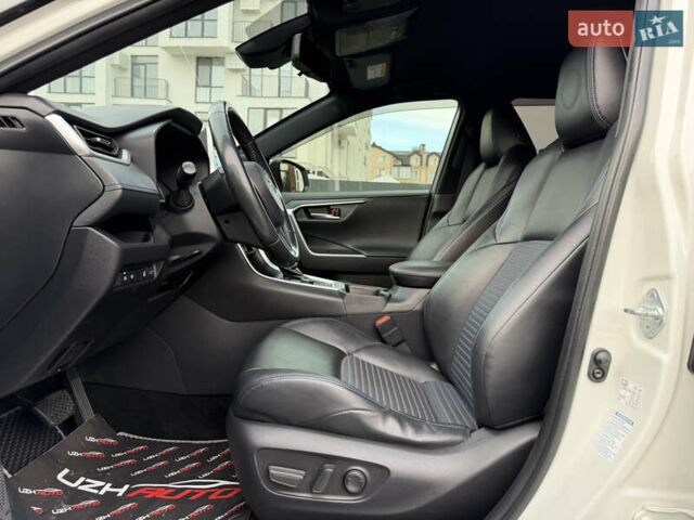 Белый Тойота РАВ 4, объемом двигателя 2.5 л и пробегом 118 тыс. км за 34000 $, фото 27 на Automoto.ua