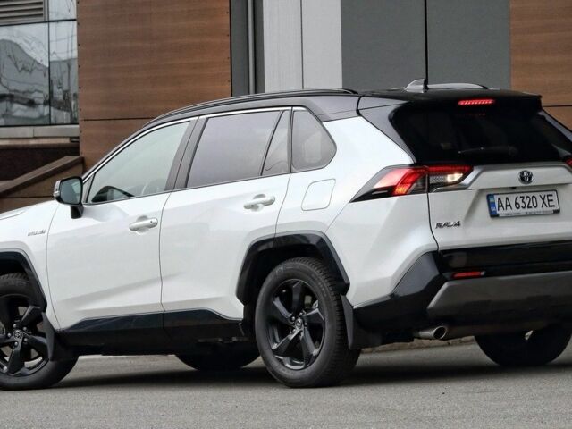 Белый Тойота РАВ 4, объемом двигателя 0 л и пробегом 84 тыс. км за 18000 $, фото 18 на Automoto.ua
