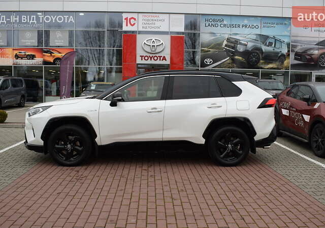 Білий Тойота РАВ 4, об'ємом двигуна 2.49 л та пробігом 132 тис. км за 31200 $, фото 2 на Automoto.ua