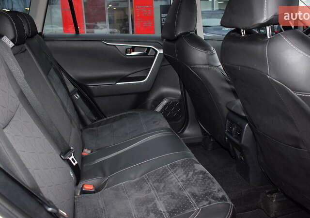 Білий Тойота РАВ 4, об'ємом двигуна 1.99 л та пробігом 112 тис. км за 26800 $, фото 6 на Automoto.ua