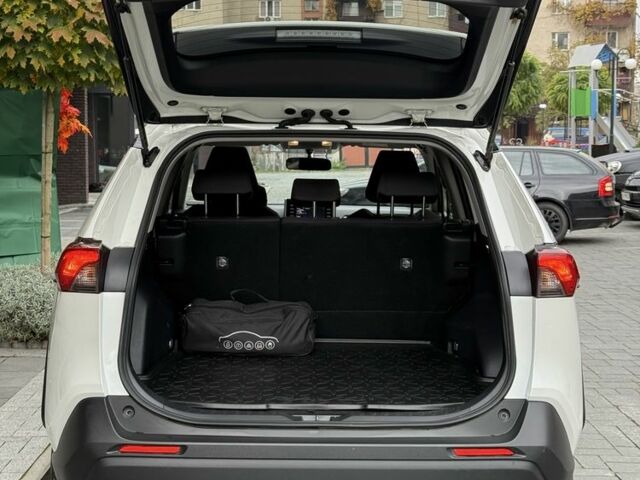 Белый Тойота РАВ 4, объемом двигателя 2 л и пробегом 52 тыс. км за 26900 $, фото 5 на Automoto.ua