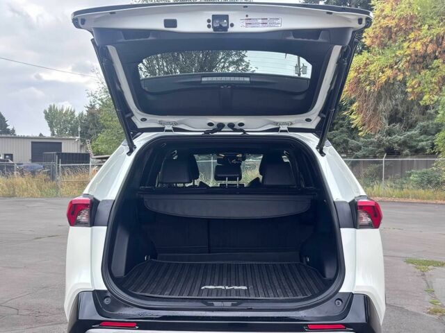 Белый Тойота РАВ 4, объемом двигателя 0 л и пробегом 44 тыс. км за 17400 $, фото 12 на Automoto.ua