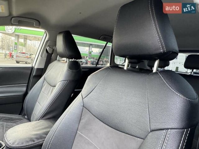 Білий Тойота РАВ 4, об'ємом двигуна 1.99 л та пробігом 76 тис. км за 22500 $, фото 53 на Automoto.ua