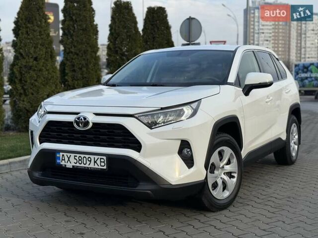 Білий Тойота РАВ 4, об'ємом двигуна 1.99 л та пробігом 76 тис. км за 22500 $, фото 8 на Automoto.ua