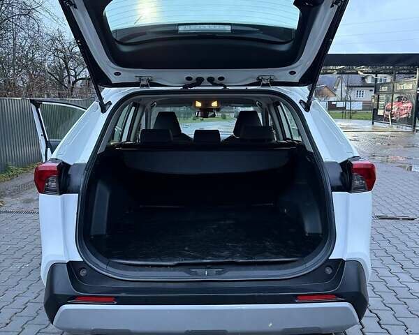 Белый Тойота РАВ 4, объемом двигателя 2.49 л и пробегом 334 тыс. км за 27499 $, фото 6 на Automoto.ua