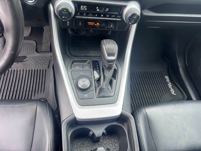 Білий Тойота РАВ 4, об'ємом двигуна 0 л та пробігом 47 тис. км за 9900 $, фото 8 на Automoto.ua