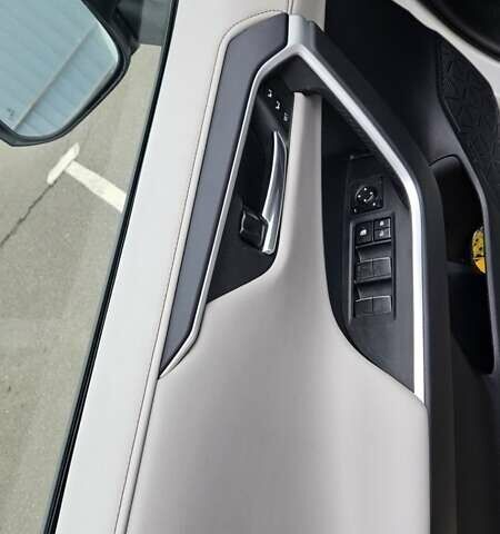 Белый Тойота РАВ 4, объемом двигателя 2.49 л и пробегом 100 тыс. км за 36500 $, фото 5 на Automoto.ua