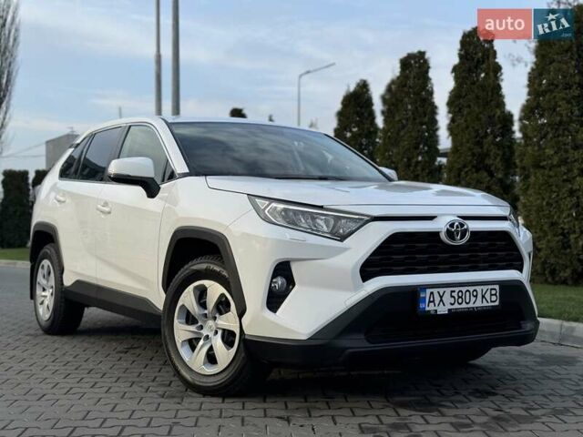 Білий Тойота РАВ 4, об'ємом двигуна 1.99 л та пробігом 76 тис. км за 22500 $, фото 25 на Automoto.ua