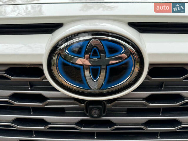 Белый Тойота РАВ 4, объемом двигателя 2.49 л и пробегом 78 тыс. км за 28500 $, фото 20 на Automoto.ua