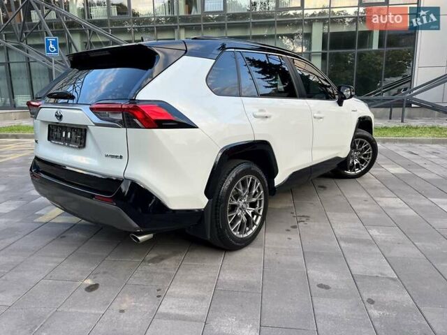 Тойота РАВ 4 2020 в Полтаве на Automoto.ua Белый Тойота РАВ 4, объемом двигателя 2.49 л и пробегом 81 тыс. км за 34000 $, фото 9 на Automoto.ua