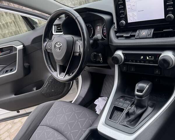 Белый Тойота РАВ 4, объемом двигателя 1.99 л и пробегом 144 тыс. км за 25000 $, фото 13 на Automoto.ua