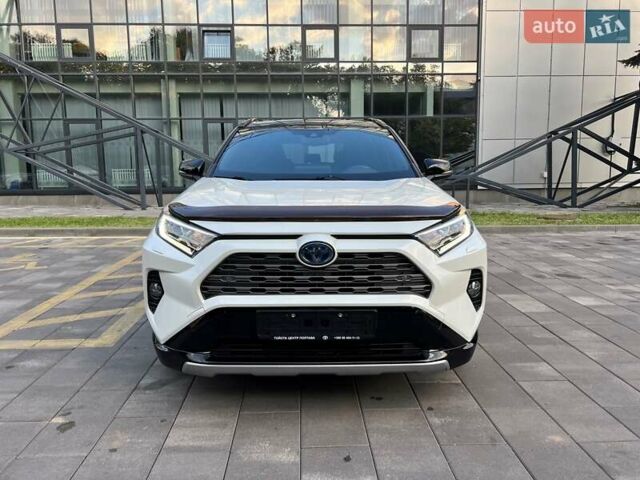 Тойота РАВ 4 2020 в Полтаве на Automoto.ua Белый Тойота РАВ 4, объемом двигателя 2.49 л и пробегом 81 тыс. км за 34000 $, фото 7 на Automoto.ua