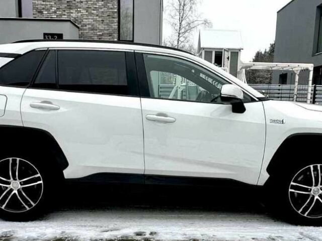 Белый Тойота РАВ 4, объемом двигателя 2.5 л и пробегом 101 тыс. км за 15000 $, фото 3 на Automoto.ua