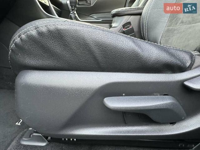 Білий Тойота РАВ 4, об'ємом двигуна 1.99 л та пробігом 76 тис. км за 22500 $, фото 61 на Automoto.ua