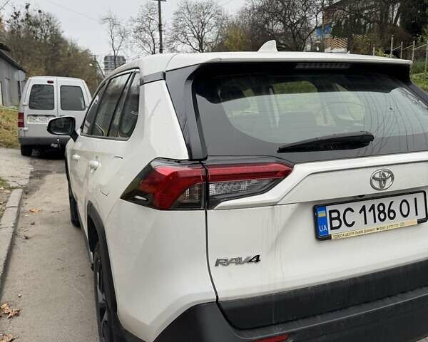 Белый Тойота РАВ 4, объемом двигателя 1.99 л и пробегом 144 тыс. км за 25000 $, фото 5 на Automoto.ua
