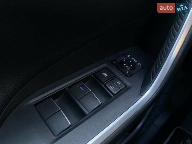 Білий Тойота РАВ 4, об'ємом двигуна 2.49 л та пробігом 120 тис. км за 34020 $, фото 20 на Automoto.ua