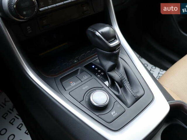 Білий Тойота РАВ 4, об'ємом двигуна 2.49 л та пробігом 95 тис. км за 37900 $, фото 29 на Automoto.ua