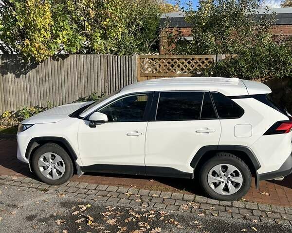 Белый Тойота РАВ 4, объемом двигателя 1.99 л и пробегом 70 тыс. км за 24000 $, фото 5 на Automoto.ua