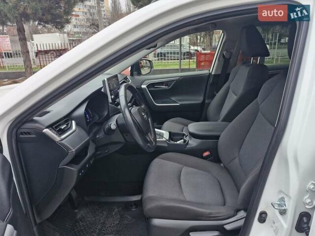 Білий Тойота РАВ 4, об'ємом двигуна 2.49 л та пробігом 59 тис. км за 32000 $, фото 14 на Automoto.ua