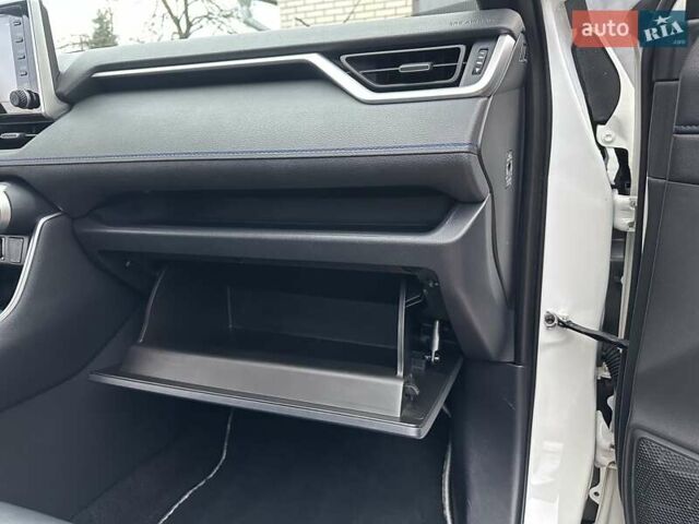 Белый Тойота РАВ 4, объемом двигателя 2.5 л и пробегом 88 тыс. км за 34999 $, фото 36 на Automoto.ua