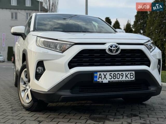 Білий Тойота РАВ 4, об'ємом двигуна 1.99 л та пробігом 76 тис. км за 22500 $, фото 30 на Automoto.ua