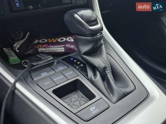 Білий Тойота РАВ 4, об'ємом двигуна 2.49 л та пробігом 59 тис. км за 32000 $, фото 16 на Automoto.ua