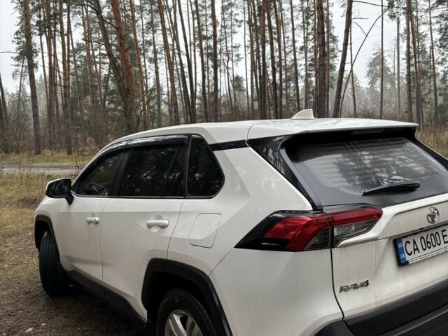 Белый Тойота РАВ 4, объемом двигателя 2 л и пробегом 47 тыс. км за 25000 $, фото 5 на Automoto.ua