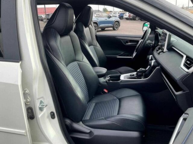 Белый Тойота РАВ 4, объемом двигателя 2.5 л и пробегом 33 тыс. км за 11000 $, фото 6 на Automoto.ua