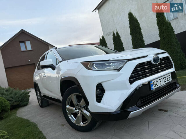 Белый Тойота РАВ 4, объемом двигателя 2.49 л и пробегом 95 тыс. км за 31153 $, фото 2 на Automoto.ua