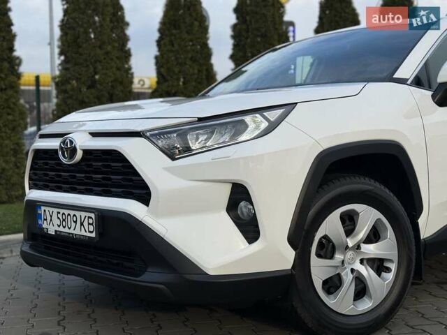 Білий Тойота РАВ 4, об'ємом двигуна 1.99 л та пробігом 76 тис. км за 22500 $, фото 10 на Automoto.ua