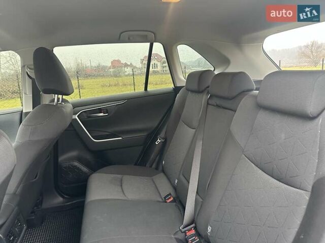 Белый Тойота РАВ 4, объемом двигателя 2.49 л и пробегом 8 тыс. км за 30500 $, фото 12 на Automoto.ua