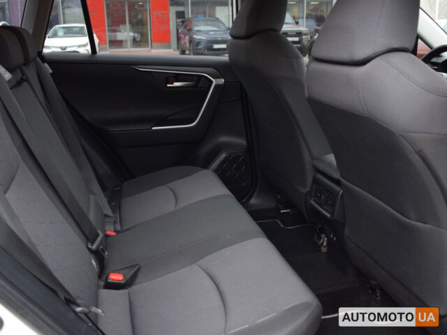 Белый Тойота РАВ 4, объемом двигателя 2.5 л и пробегом 167 тыс. км за 26900 $, фото 6 на Automoto.ua