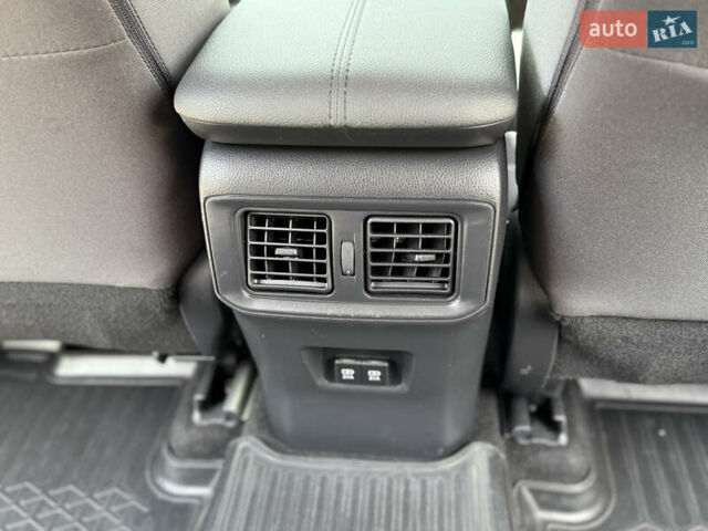 Белый Тойота РАВ 4, объемом двигателя 1.99 л и пробегом 159 тыс. км за 25999 $, фото 28 на Automoto.ua