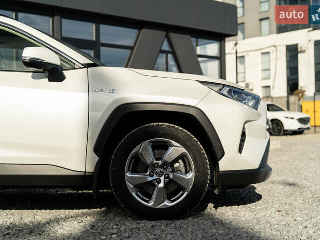 Белый Тойота РАВ 4, объемом двигателя 2.49 л и пробегом 119 тыс. км за 33900 $, фото 14 на Automoto.ua