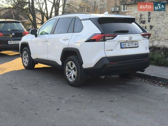 Білий Тойота РАВ 4, об'ємом двигуна 2.49 л та пробігом 45 тис. км за 24500 $, фото 2 на Automoto.ua