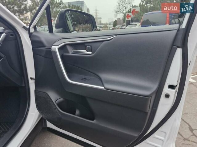 Білий Тойота РАВ 4, об'ємом двигуна 2.49 л та пробігом 59 тис. км за 32000 $, фото 10 на Automoto.ua