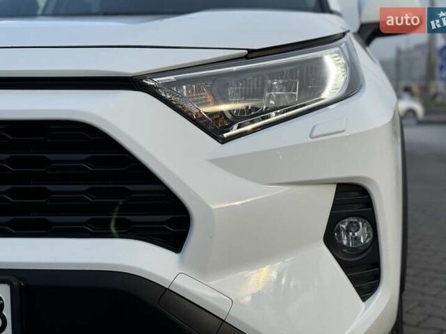 Білий Тойота РАВ 4, об'ємом двигуна 1.99 л та пробігом 76 тис. км за 22500 $, фото 4 на Automoto.ua