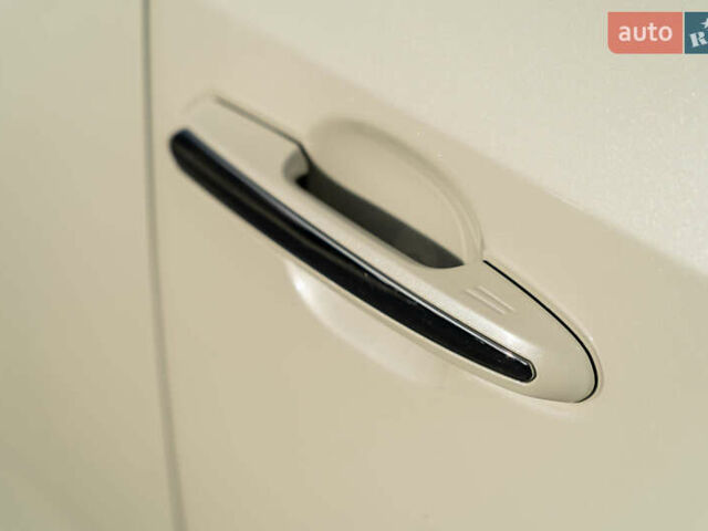 Белый Тойота РАВ 4, объемом двигателя 2.49 л и пробегом 119 тыс. км за 33900 $, фото 19 на Automoto.ua