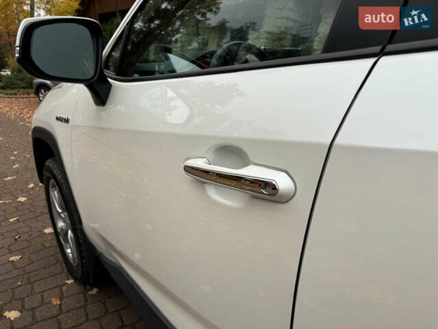 Белый Тойота РАВ 4, объемом двигателя 2.49 л и пробегом 78 тыс. км за 28500 $, фото 25 на Automoto.ua