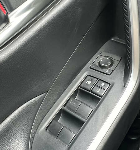 Білий Тойота РАВ 4, об'ємом двигуна 2.49 л та пробігом 75 тис. км за 28000 $, фото 17 на Automoto.ua