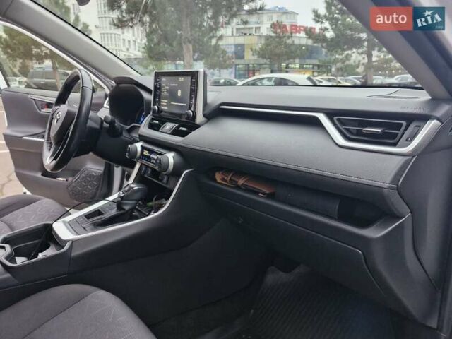 Білий Тойота РАВ 4, об'ємом двигуна 2.49 л та пробігом 59 тис. км за 32000 $, фото 9 на Automoto.ua