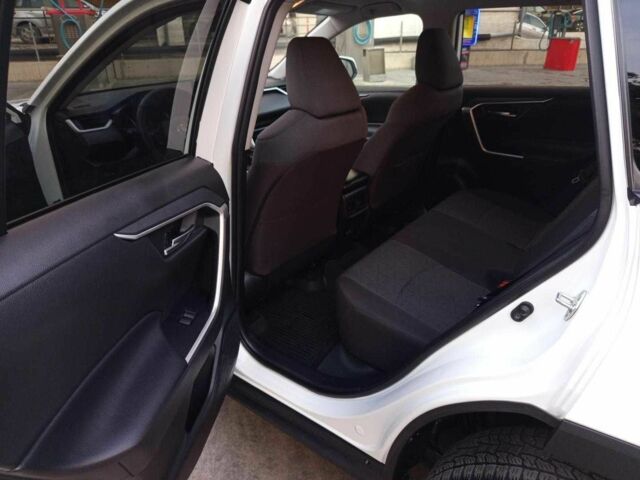 Белый Тойота РАВ 4, объемом двигателя 0 л и пробегом 112 тыс. км за 16000 $, фото 9 на Automoto.ua