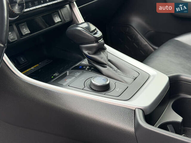 Белый Тойота РАВ 4, объемом двигателя 2.5 л и пробегом 118 тыс. км за 34000 $, фото 31 на Automoto.ua