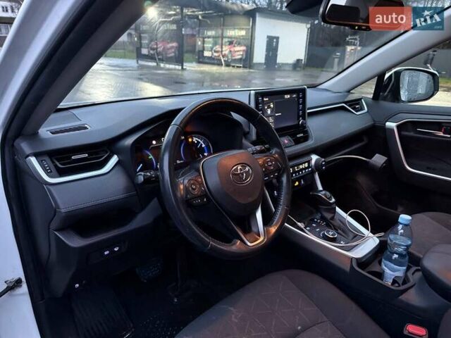 Білий Тойота РАВ 4, об'ємом двигуна 2.49 л та пробігом 334 тис. км за 25700 $, фото 8 на Automoto.ua