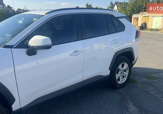 Білий Тойота РАВ 4, об'ємом двигуна 2.49 л та пробігом 75 тис. км за 28000 $, фото 4 на Automoto.ua