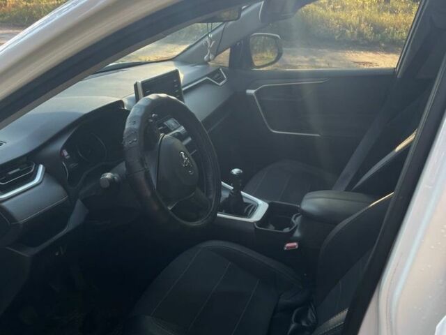 Белый Тойота РАВ 4, объемом двигателя 2 л и пробегом 47 тыс. км за 25000 $, фото 8 на Automoto.ua